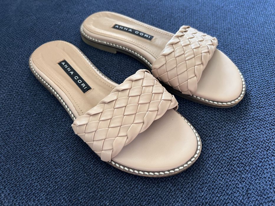 Papuci piele marime 36