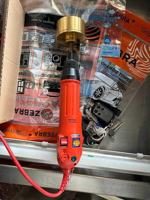 Qopqoq yopish uskunasi Укупорочная машина