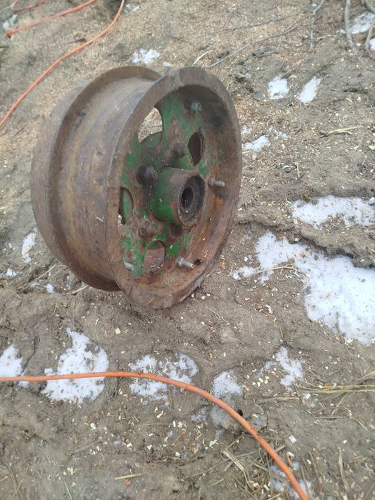 Vând  sau schimbroti de 13 pe flanșă cu tot clinchet și cerc pt frana