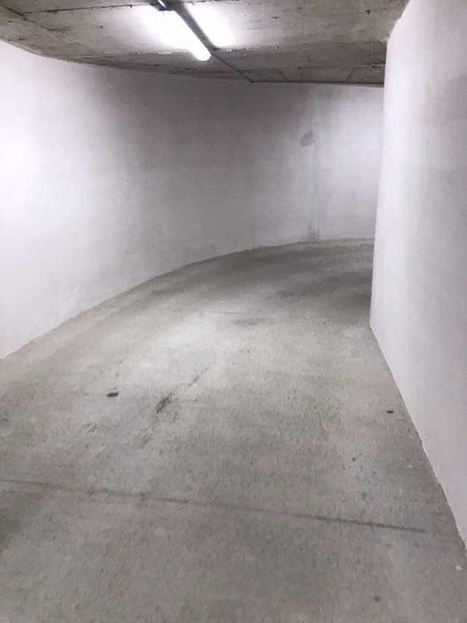 Дава се под наем Гараж / Паркомясто в София, Център - 20 кв.м за 112.2 € - Снимка #4