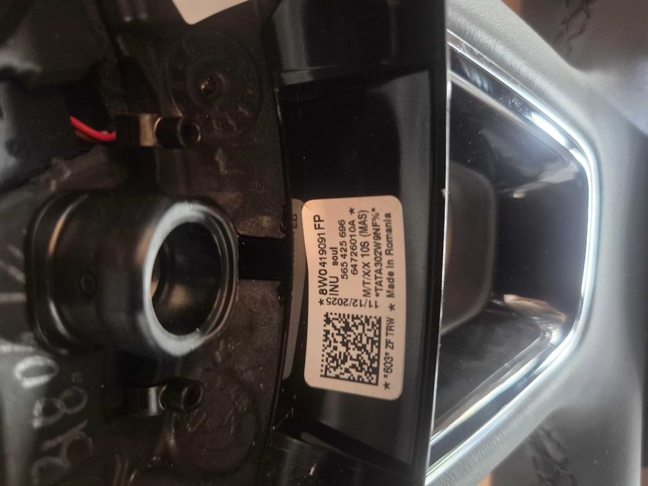 Volan Audi A4 A5 B9 Facelift NOU cu padele 2025 8W0419091FP