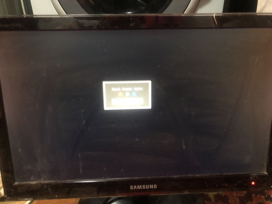 Две монитор самсунг и филипс