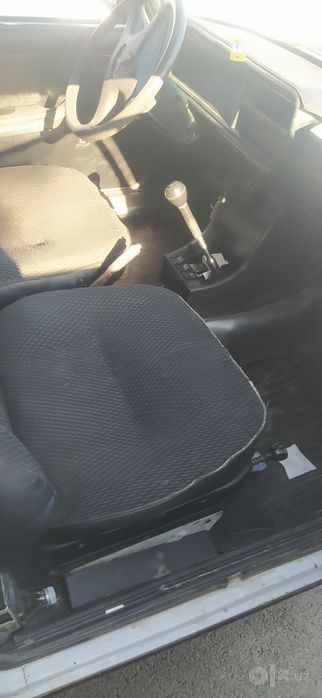 Vaz 2107 sotiladi srochna
