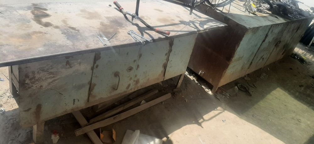 Темир СССР 2шт стол сатылады