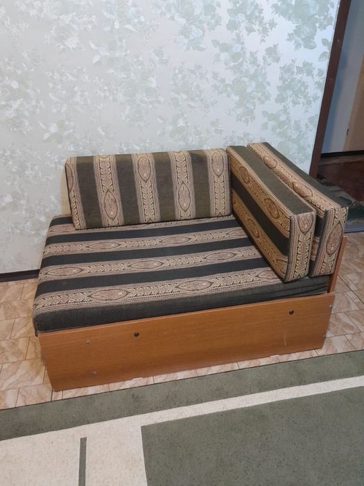 Продам кровать раздвижную