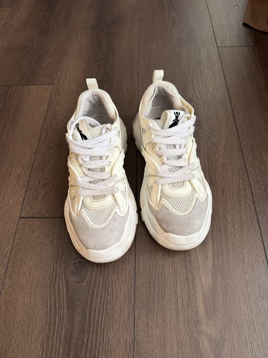 Сникърски Patrizia peppe 37номер