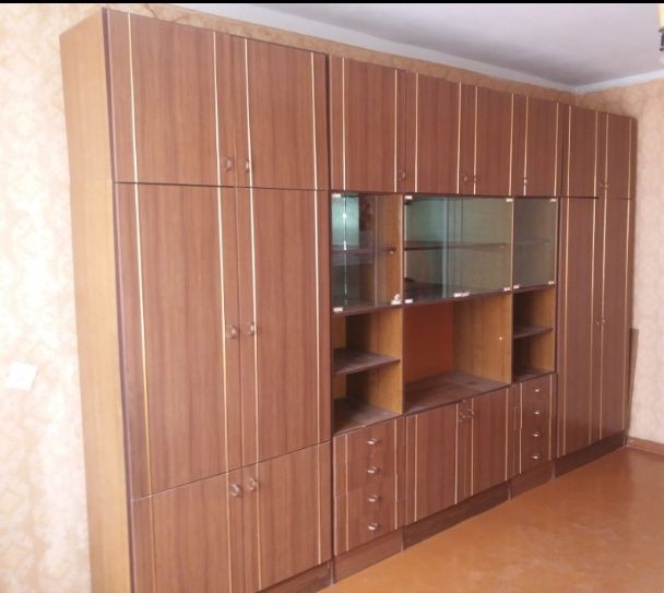 Продаётся стенка