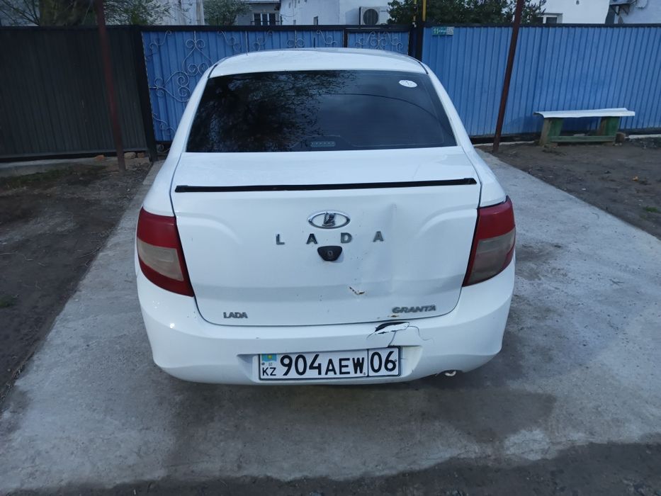 Лада гранта 2013 года газ-бензин