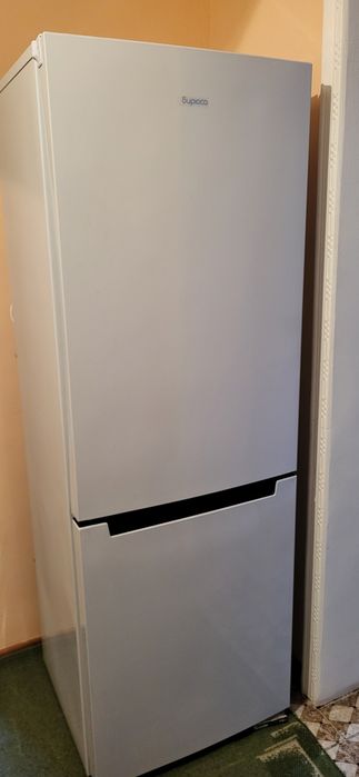 Холодильник бирюса