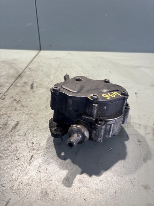 Pompa vacuum Audi A4 2002 1.9 TDI MT (100 hp)