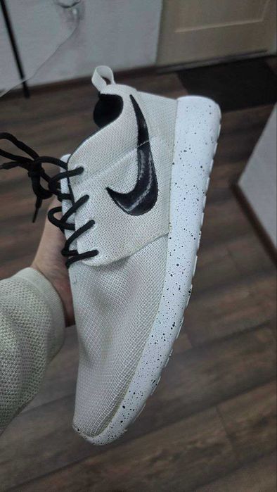 Обувь	Nike	Air Roshe Run	white	42	5000