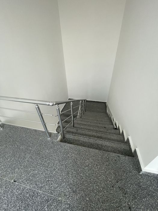 Нотурар бино Сергели Хонобод метро линия йўл юзида