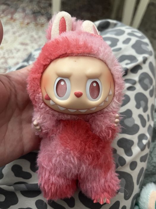 Продам Лабубу, 2 шт