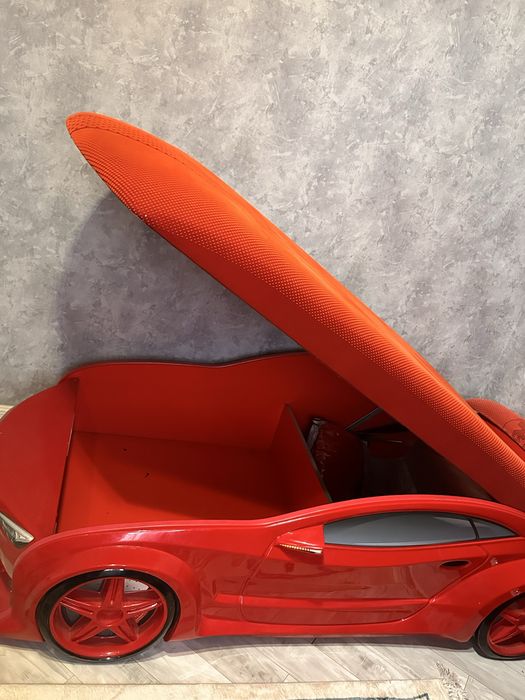 Продам детскую мебель и кровать с туалетным столиком