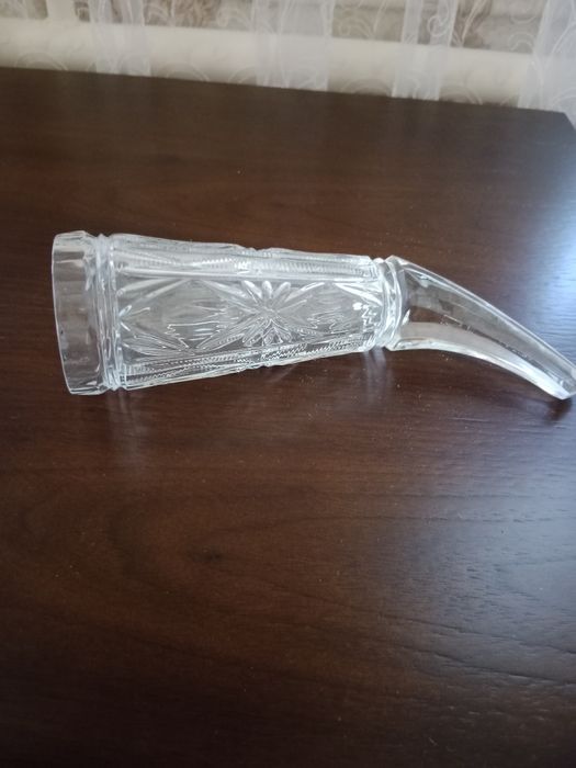 Продаются фужеры и хрустальный рожок