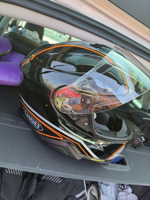 Casca moto Shoei GT air II in stare perfecta ,noua ,purtata o tura ,este prea mica pt mine , pret negociabil !