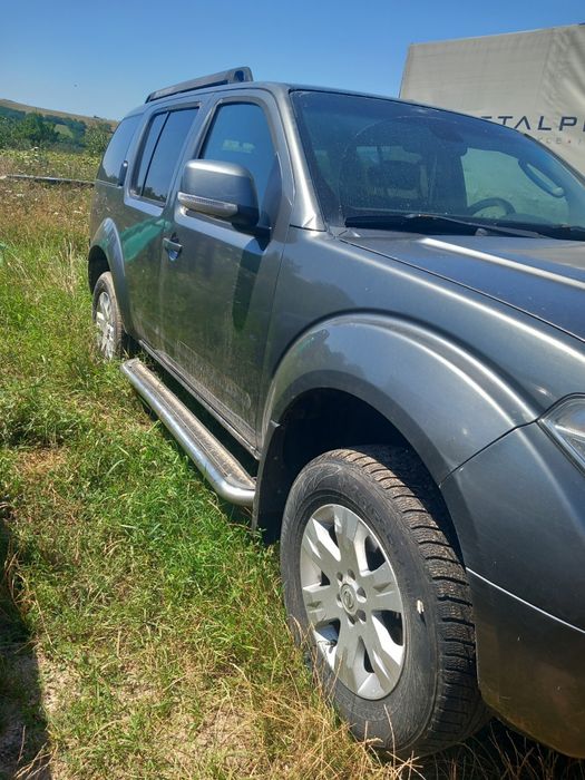 Nissan pathfinder