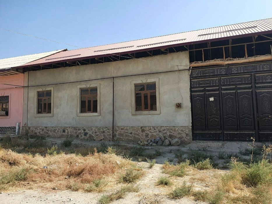 Srochna uy sotiladi (Navoiy)