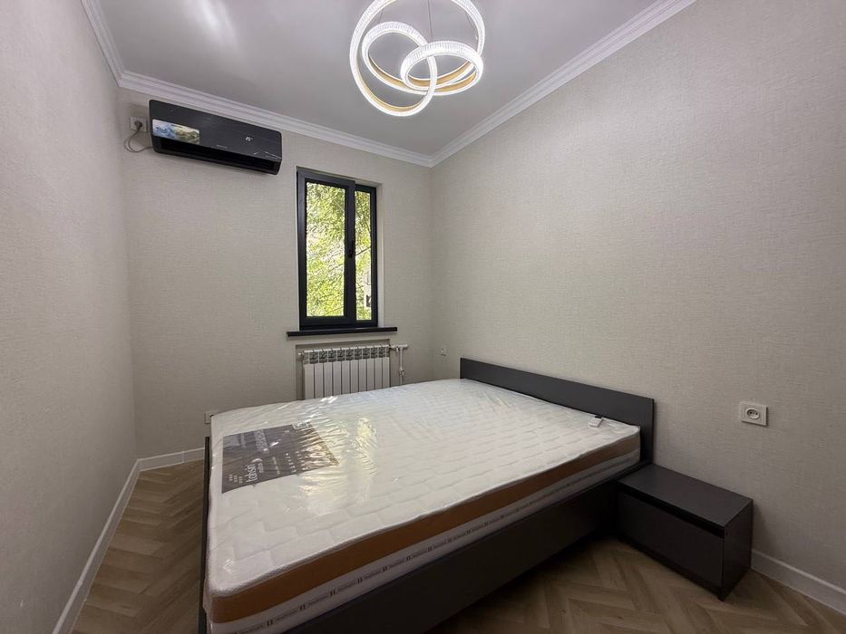 Продается 2 комнатная квартира ремонт ул.Садыка Азимова, ГУВД