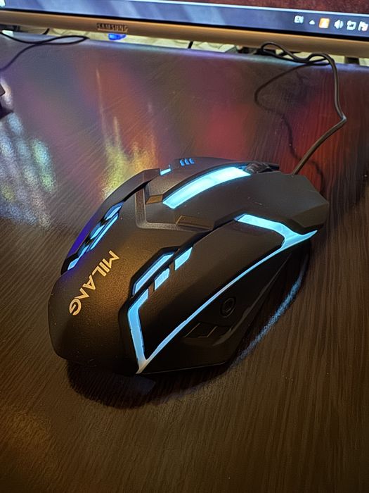 klaviyatura, mishka RGB podsvetkali