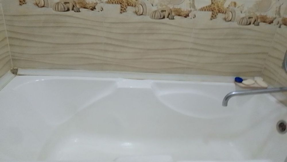 Продается ванна акриловая