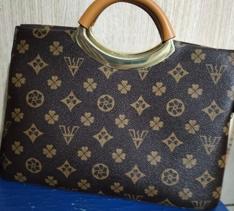 Продам сумочку..