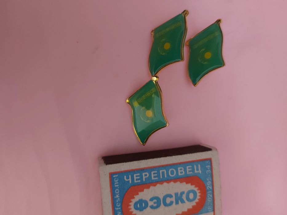 Значки флаг Казахстана.