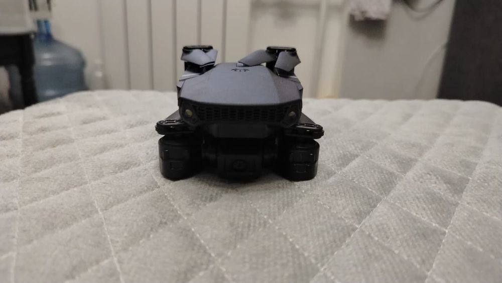 Продам новый игровой дрон е99pro 2025