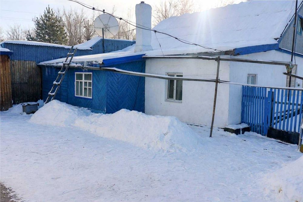 Большой дом в Рабочем поселке Сортировка