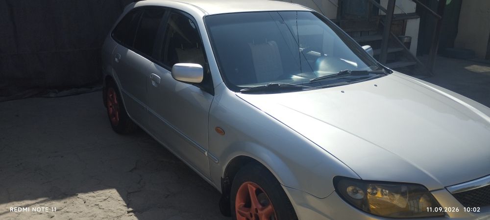Мазда 323F 2002г