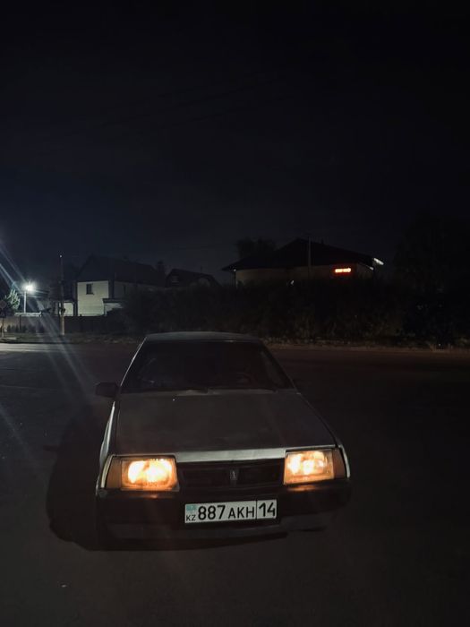 Автомабиль Ваз 2109