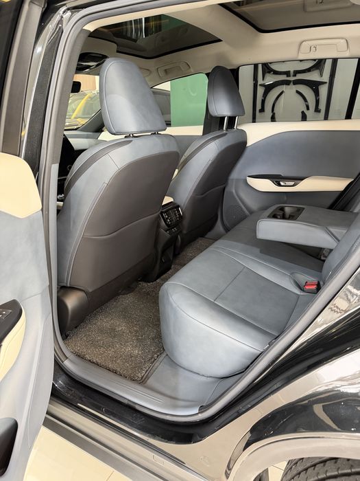 Lexus rz450E 2025 модель