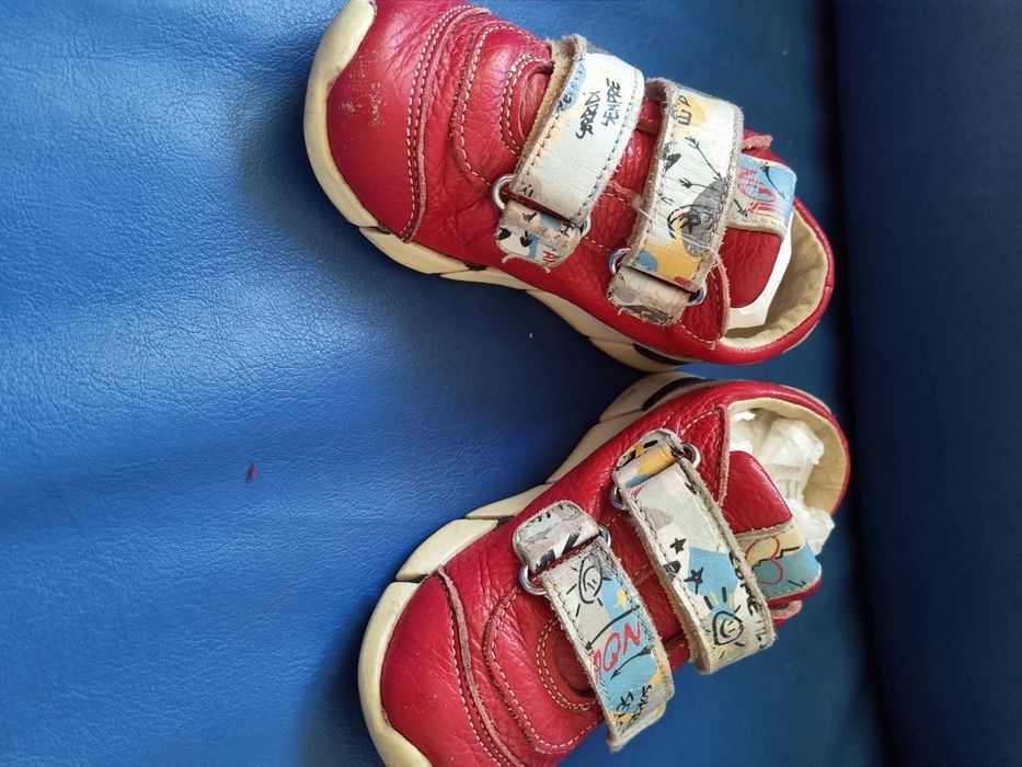 Adidasi Ariana marimea 23