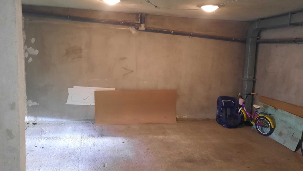 Дава се под наем Гараж / Паркомясто в Варна, Гръцка махала - 20 кв.м за 204 € - Снимка #2