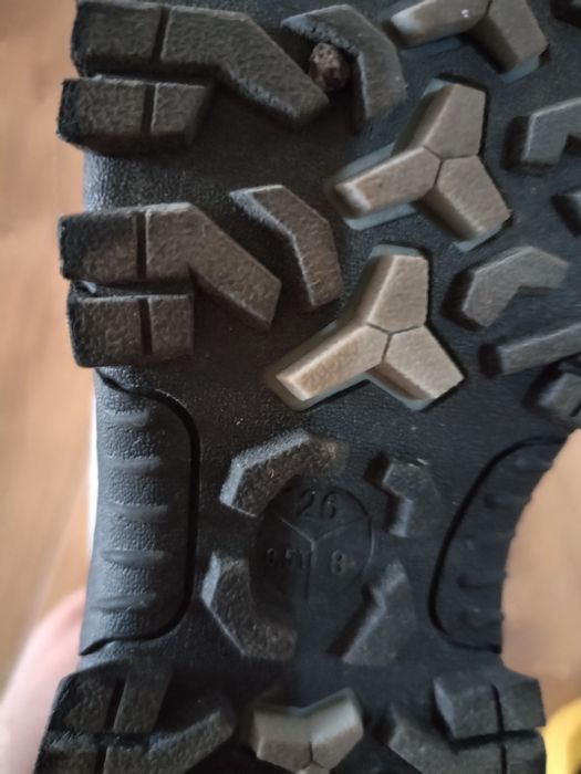 Зимни ботушкиа момче 26 номер