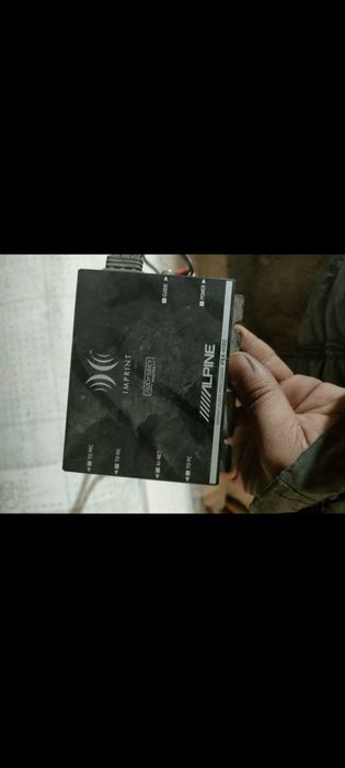 Продам усилитель HERTZ марки EP5