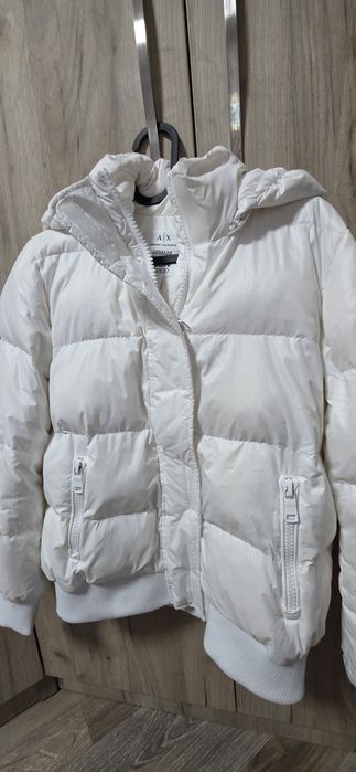Бяло пухено яке размер S