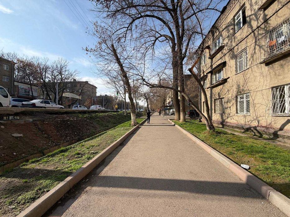 1-я линия на Чиланзаре — 60 м² с фасадом на дорогу Срочная продажа