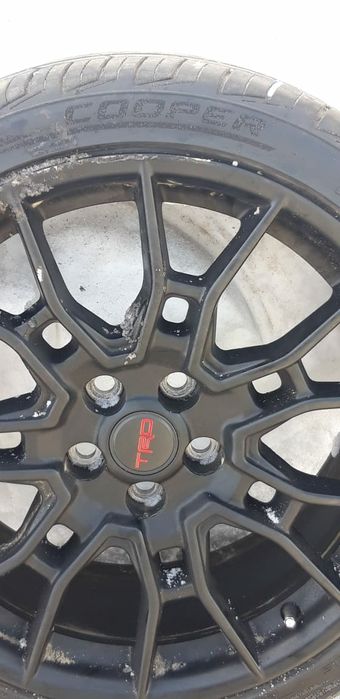 Продам летнюю резину с дисками