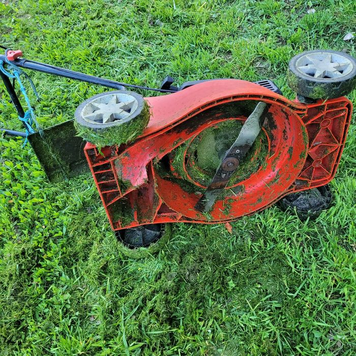 Бензинова косачка.