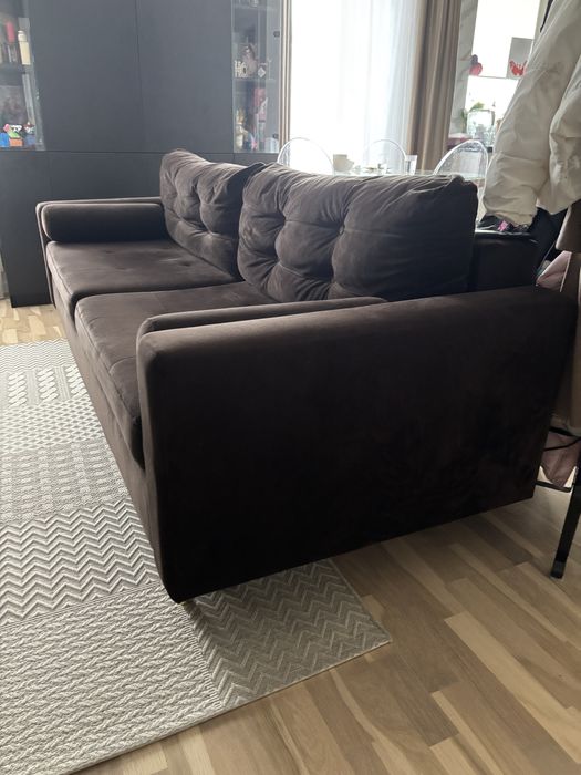 Canapea extensibila maro catifea