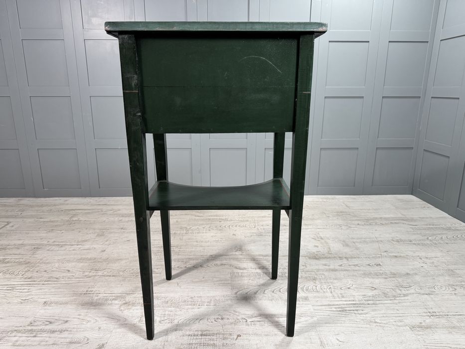 Катедра - конзолна маса Д1100