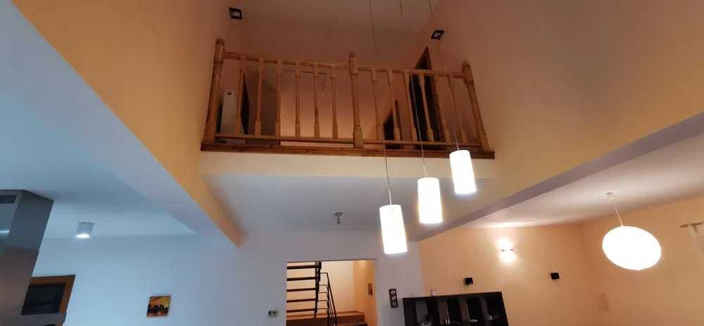 Închiriez casa 5 camere cu toate utilitățile, 10 km de Oradea