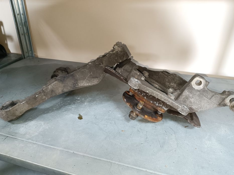 Носач за Volvo XC70, 2.4T, 2001g.