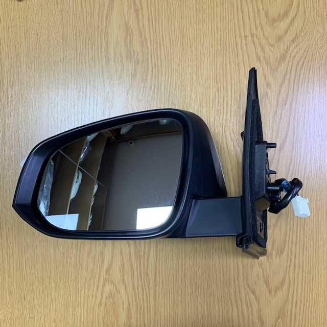 Зеркало на Toyota RAV4