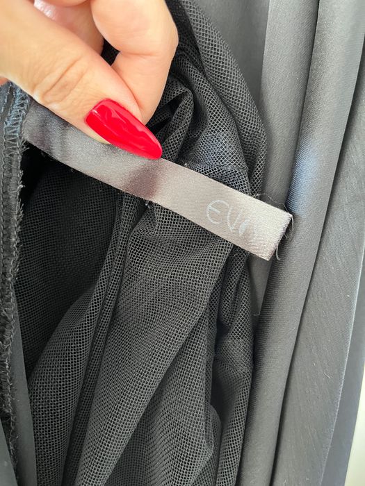 Rochie designer EVIS ampla cu decolteu in V si tull