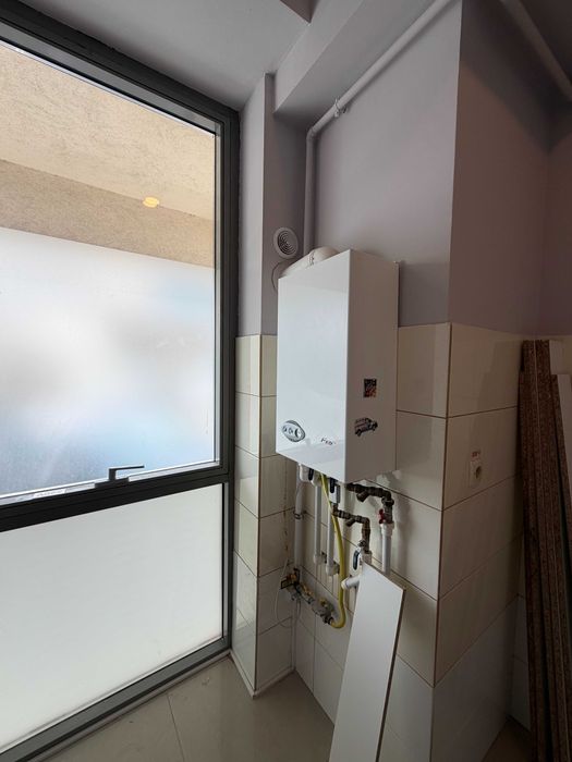 Spațiu comercial situat pe bulevardul I.C. Brătianu nr 26, în zona Aqualex, vis-a-vis de Policlinica CFR / Gara CFR.