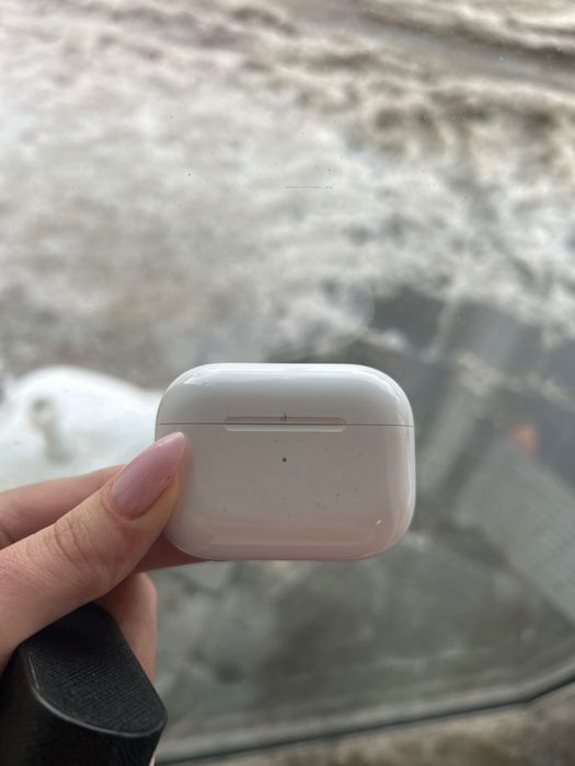 AirPods слушалки