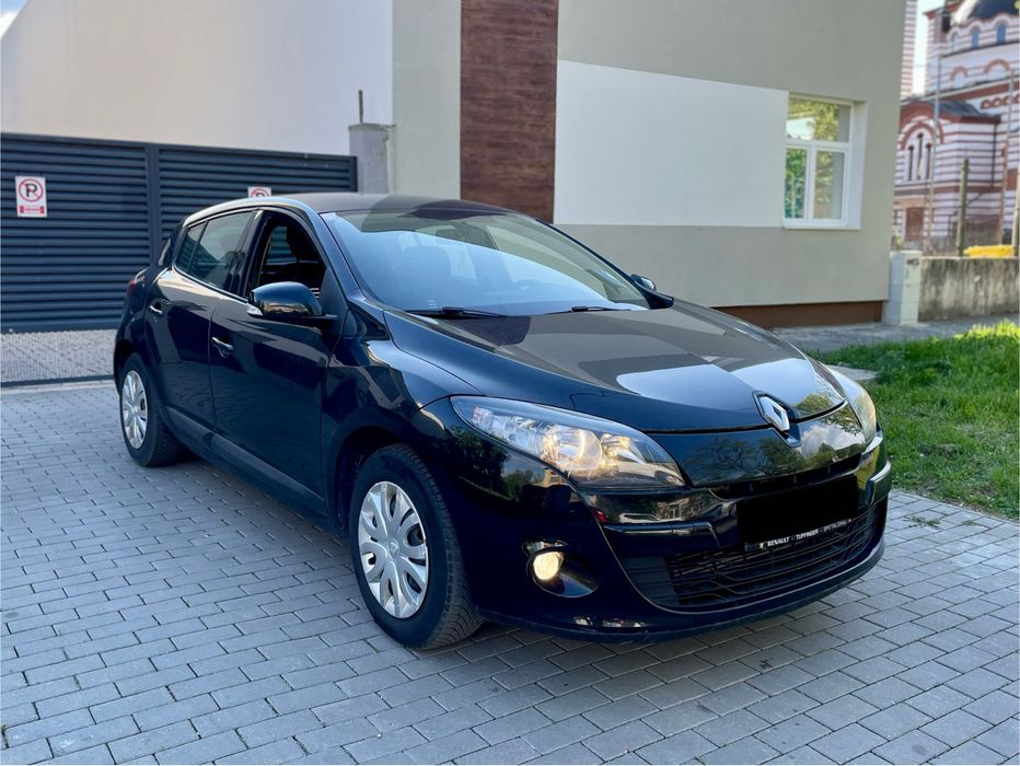 Renault Megane - TOM TOM - AN 2012 - Motor 1.5 DCI - Navigatie - Pilot Automat - Comenzi Volan