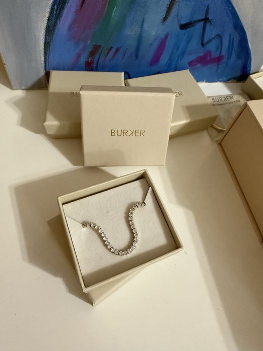 Женские часы и браслет